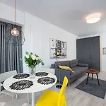 Апартаменти Benthos Towarowa