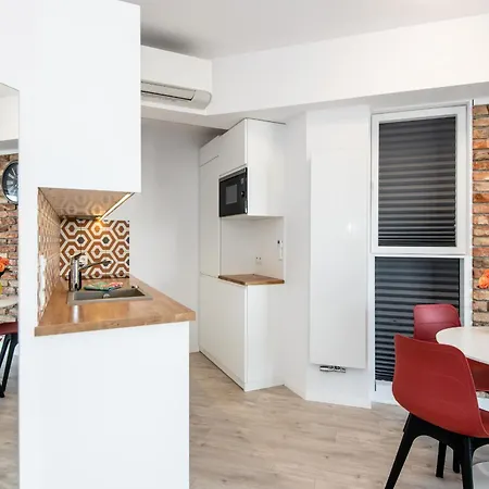 Benthos Towarowa Lejlighed