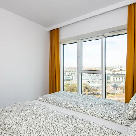 Benthos Towarowa * Познань