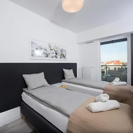 Benthos Towarowa Apartment