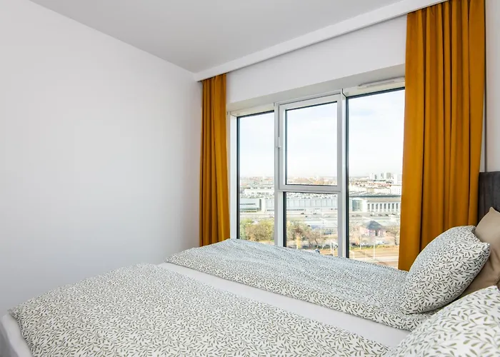 Benthos Towarowa * Познань