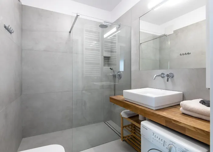 Benthos Towarowa Познань